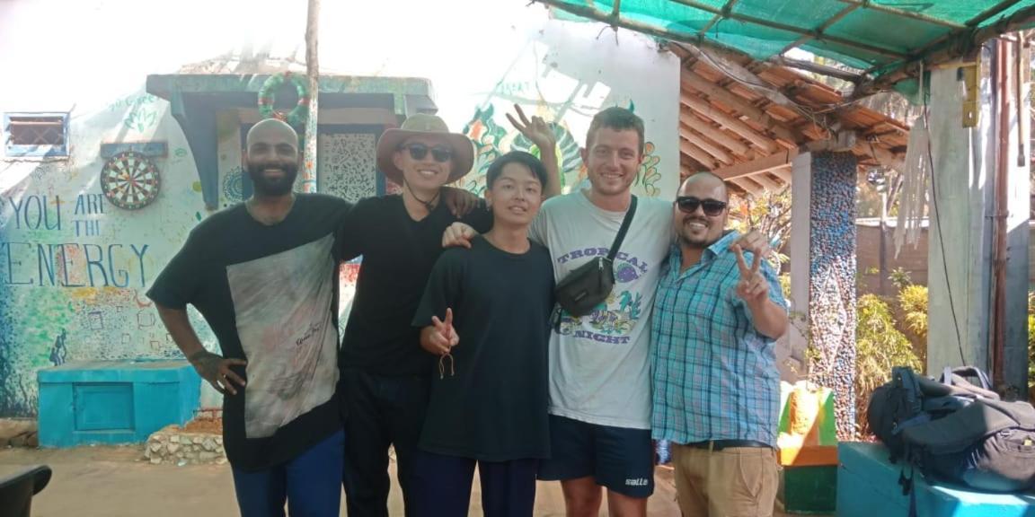 Hippie Hostel Or Goamazing Hostel Anjuna Bagian luar foto