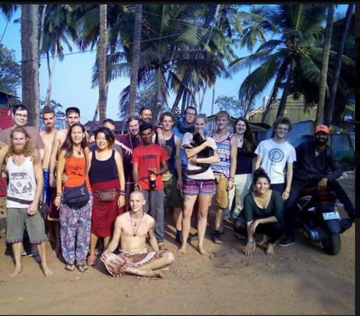 Hippie Hostel Or Goamazing Hostel Anjuna Bagian luar foto