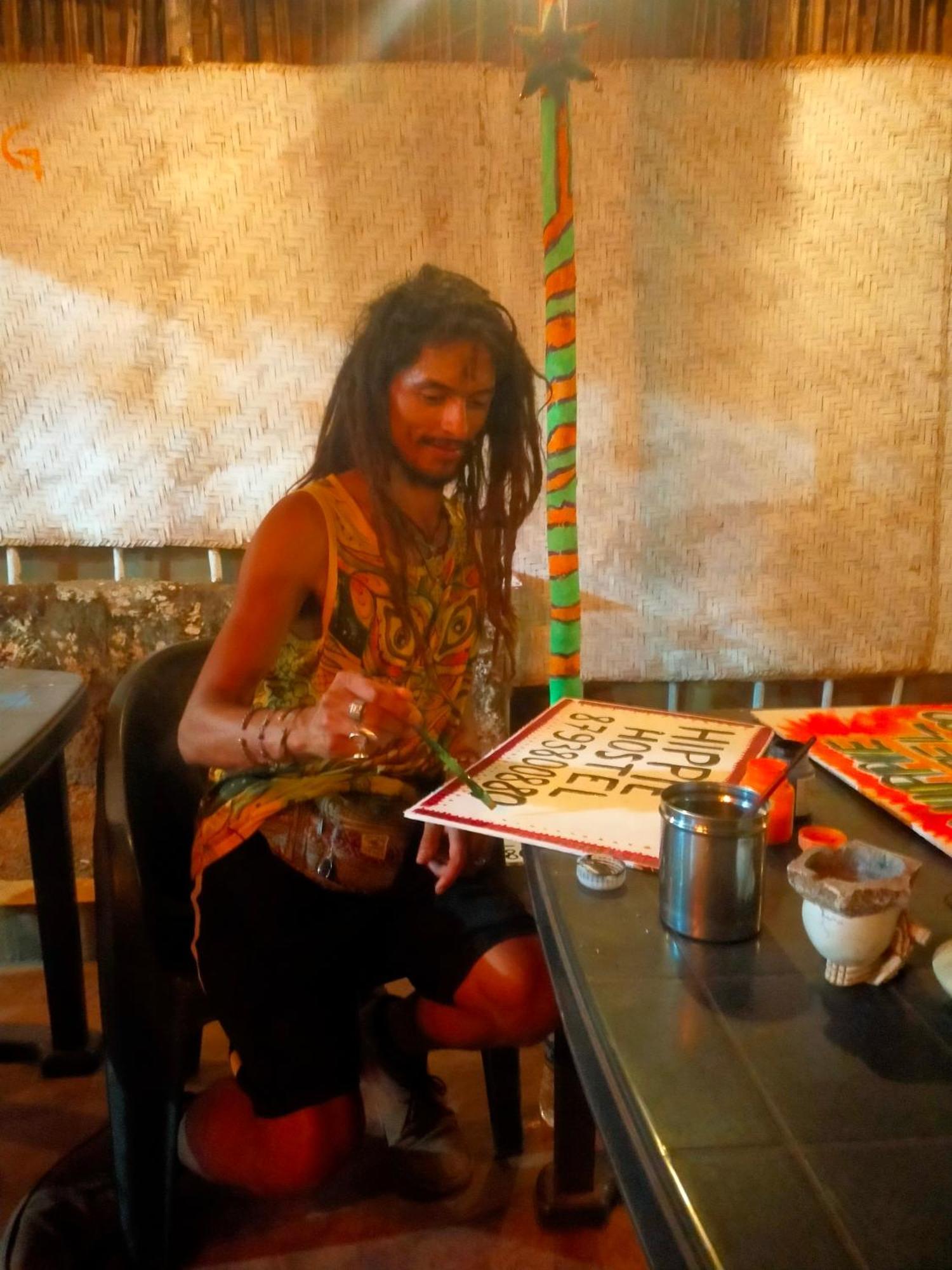 Hippie Hostel Or Goamazing Hostel Anjuna Bagian luar foto