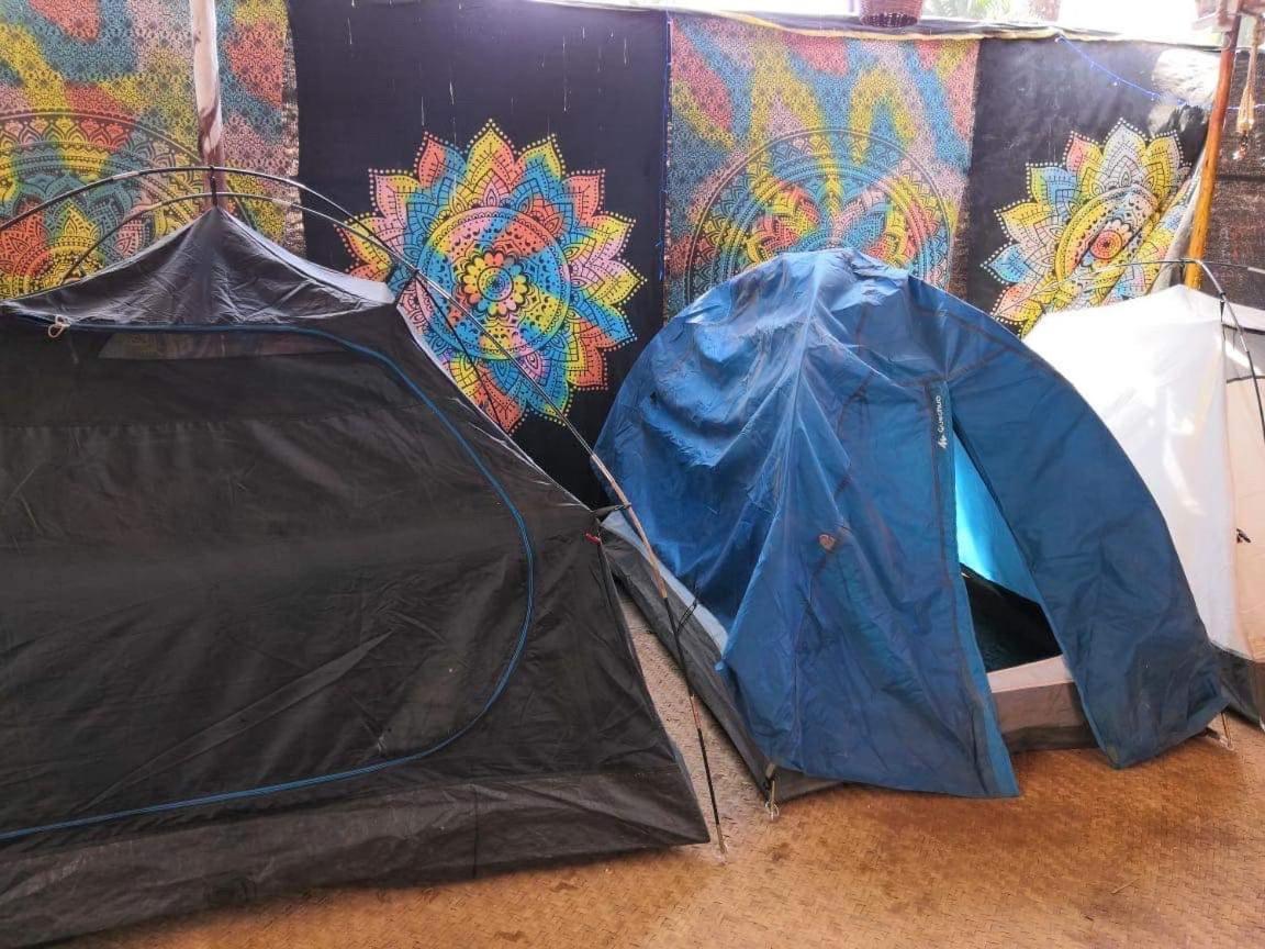 Hippie Hostel Or Goamazing Hostel Anjuna Bagian luar foto