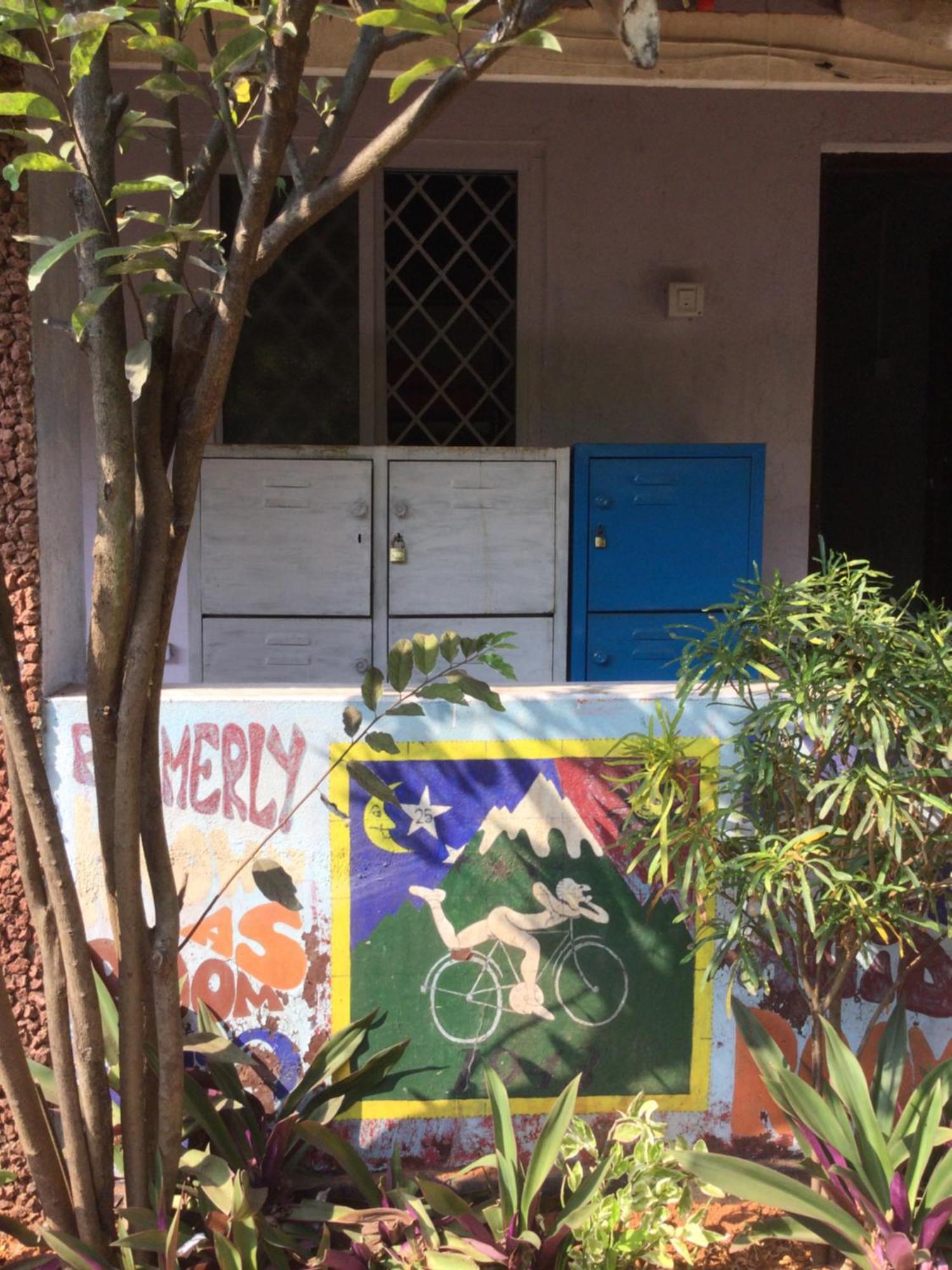 Hippie Hostel Or Goamazing Hostel Anjuna Bagian luar foto